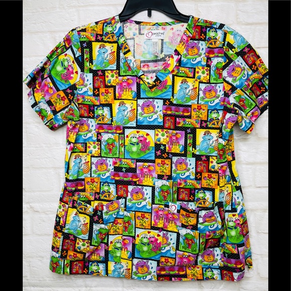 Peaches Frogs Scrub Top Lg Short Sleeve Fitted